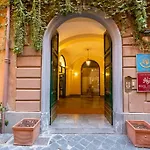 Tiny Steps To Piazza Di Spagna